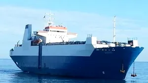 Navigatorii români de pe vasul panamez BLOCAT în Libia au putut debarca