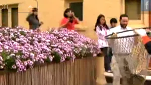 MUSAFIR SURPRIZĂ: Ce au găsit turiştii în holul unui hotel de lux - VIDEO