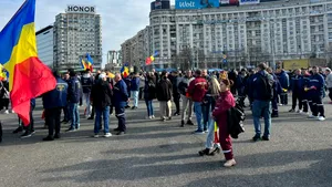 UPDATE. Protest al minerilor în fața Guvernului. Minerii s-au îmbrâncit cu forțele de ordine / Precizările Jandarmeriei / Ce le transmite premierul Bolojan