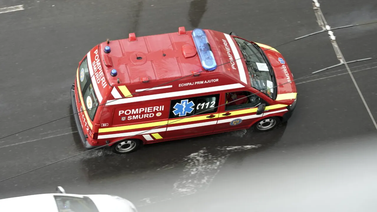 Un copil de doi ani a supraviețuit după ce a căzut de la etajul 7 al unui bloc din Sectorul 6