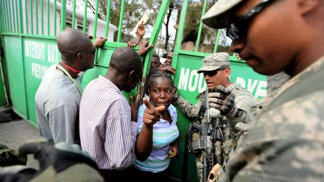 Trupele americane au ocupat locaţii strategice în Haiti pentru a facilita distribuirea ajutoarelor - VIDEO
