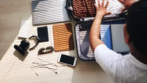 Cele mai ciudate obiecte pierdute în aeroporturi în 2024: robot, meteorit și genunchi bionic