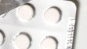 Doi copii din Iaşi, de 2 şi 5 ani, au fost transportaţi cu avionul la Bucureşti, intoxicaţi cu paracetamol