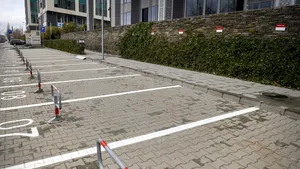 POLITIC Un candidat la Primăria Capitalei propune o taxă universală de 1 leu pentru parcare