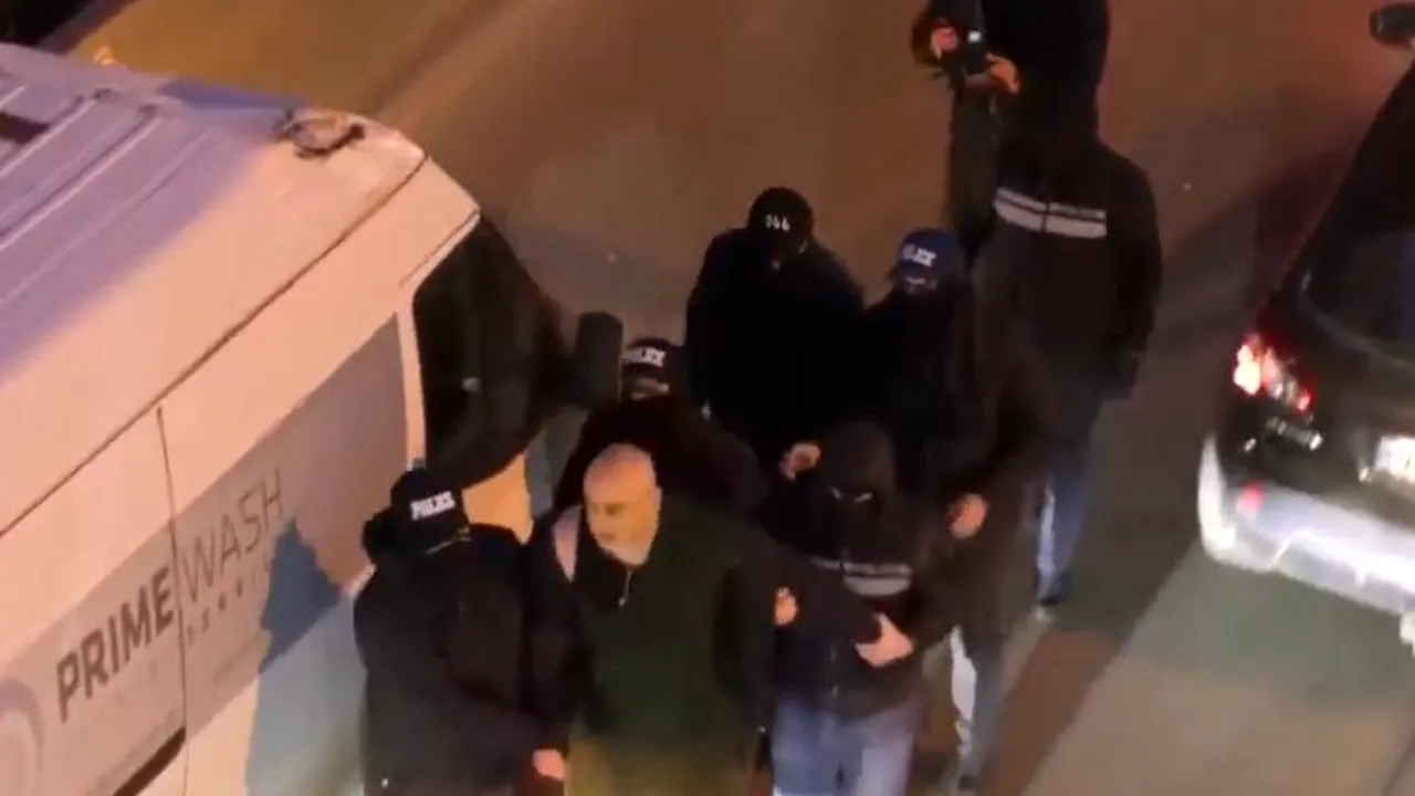 Liderul opoziţiei georgiene, arestat în timp ce protestatarii pro-UE blocau o autostradă