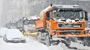 COD PORTOCALIU DE VISCOL până la ora 20.00 în 13 judeţe din ţară. Ce regiuni vor fi afectate de ninsori abundente