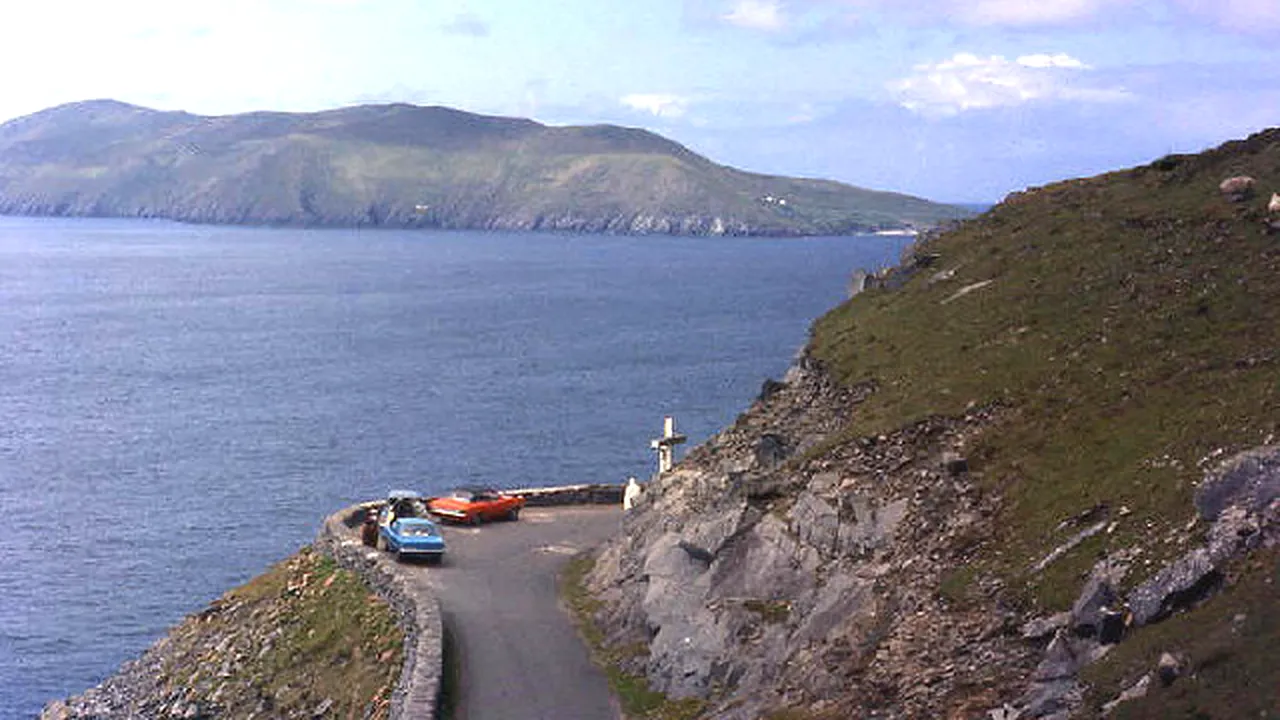 O insulă pustie caută doi îngrijitori pentru cafenea: salariu, masă și cazare incluse