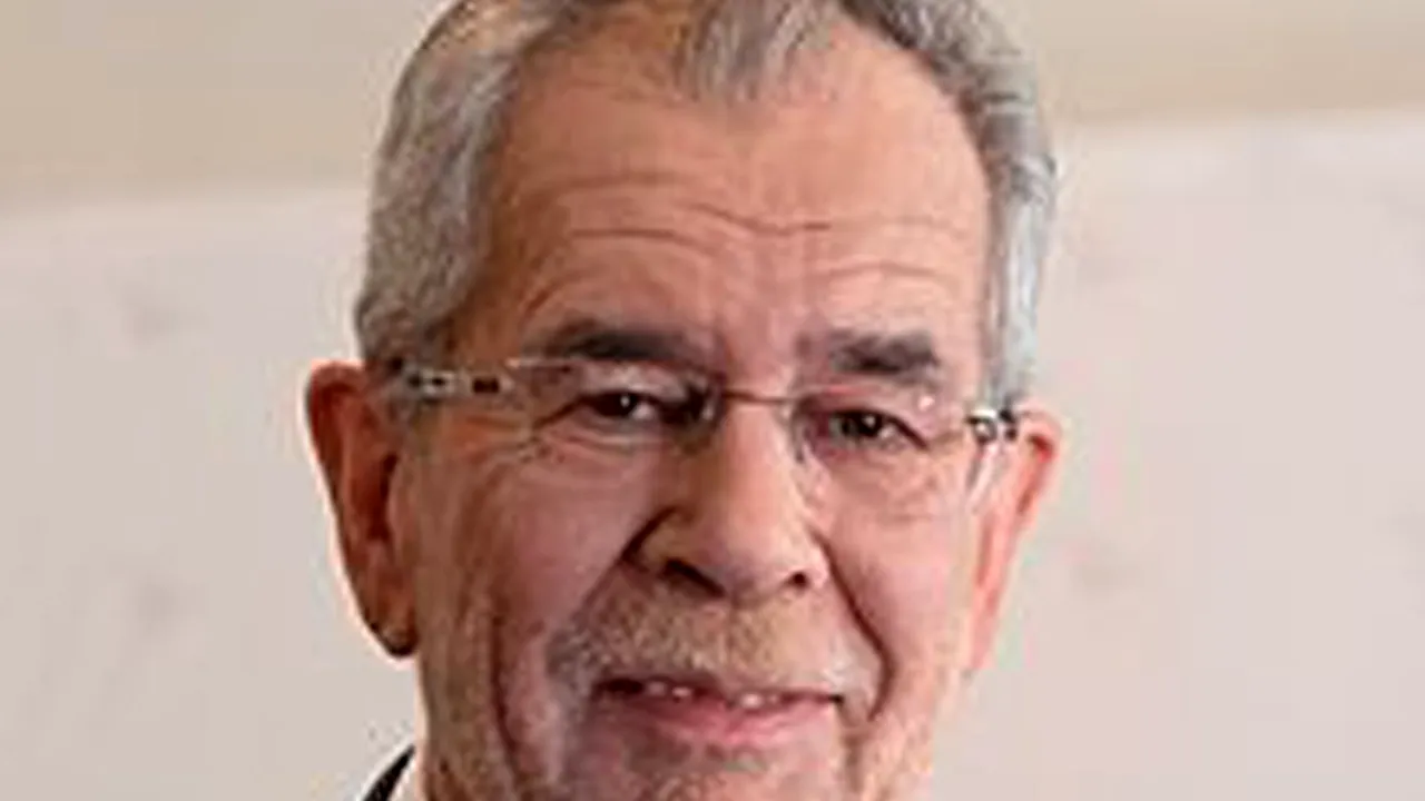 Alexander Van der Bellen a fost confirmat drept câştigătorul alegerilor prezidenţiale din Austria