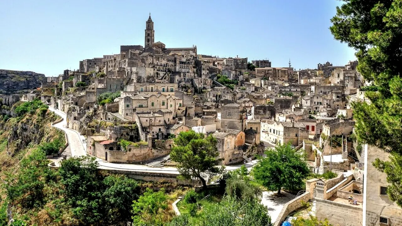 Cel mai subestimat oraș din Italia. Este autentic italian, are o mâncare senzațională, dar nu se impune în topurile turistice