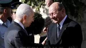 Preşedintele israelian l-a felicitat pe Băsescu pentru îmbunătăţirea situaţiei economice a României