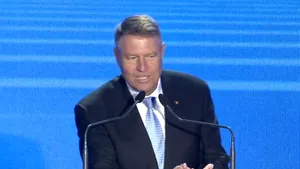 VIDEO. Iohannis, la Bacău: PSD şi-a schimbat faţa de mai multe ori, dar PSD e acelaşi. Nu am scăpat încă de comunişti