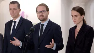 The USR has decided to postpone its vote on joining the government