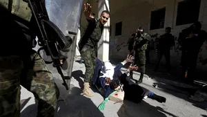 Au fost arestaţi pentru că au vorbit pe Zoom. Motivul pentru care nişte civili palestinieni au fost reţinuţi de „Hamas