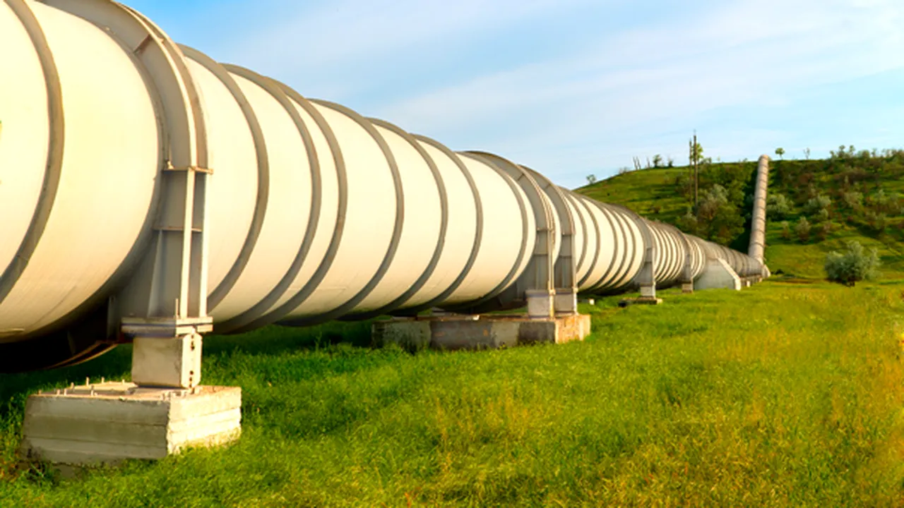 China a devenit cel mai mare importator de petrol, devansând SUA pentru prima oară