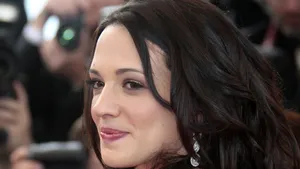 Actriţa Rose McGowan o sfătuieşte pe Asia Argento să reacţioneze cum ar fi vrut să o facă Weinstein