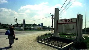 Turda iese din scenariul roşu: Se deschid restaurantele şi sălile de jocuri