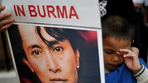 Liderul opoziţiei din Myanmar, condamnată la 18 luni de arest la domiciliu - VIDEO