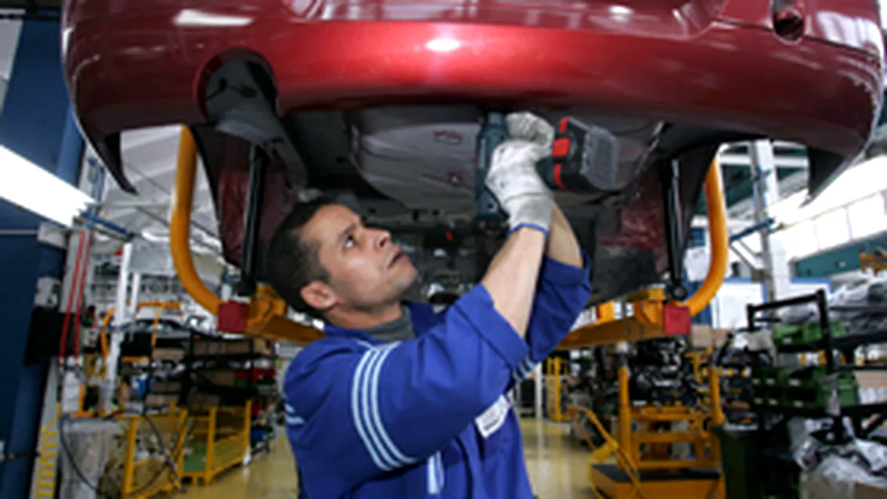 Producţia naţională de automobile a căzut cu 41% în noiembrie