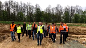 Ministrul Transporturilor, nemulţumit de o parte a lucrărilor la Autostrada Lugoj – Deva. Penalităţi de 1,5 milioane de euro/ Ce spune Şova despre posibilitatea rezilierii contractului | FOTO