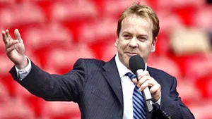 Kiefer Sutherland, arestat şi premiat în aceeaşi zi