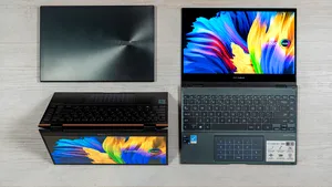 (P) ASUS ZenBook Flip 13 OLED – ecrane naturale, sănătoase, realiste, într-un laptop premium elegant, rabatabil la 360 de grade