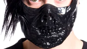 Măştile pentru faţă ale trupelor rock  care erau asociate în trecut cu o imagine negativă acum sunt la mare căutare