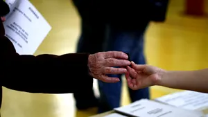 BEC: Prezenţa la vot până la ora 21.00 a fost de 39,26%