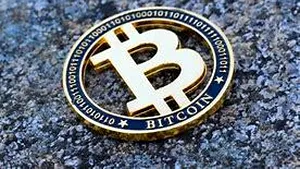 MicroStrategy îşi dublează miza pe Bitcoin, riscând consecinţe majore