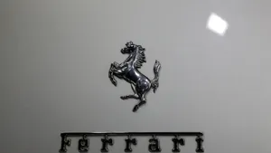 Acțiunile Ferrari scad după lansarea primului model electric