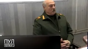 Lukaşenko a reapărut în public: două elemente îi indică suferinţa 