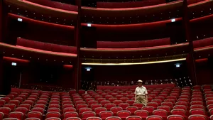 UNITER critică proiectul-pilot al Ministerului Culturii privind normarea timpului de muncă în teatre: „Resimțim șocați un parfum de nostalgie a anilor ’80”