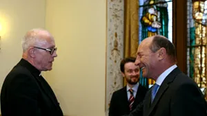 Băsescu a discutat cu nunţiul apostolic despre o posibilă vizită a Papei