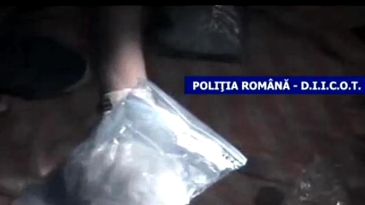 Cocaină de peste 60.000 de euro, ascunsă într-un colet expediat din Spania