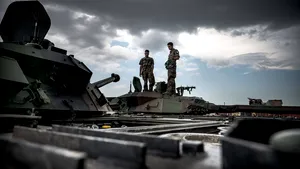 Uniunea Europeană a găsit bani pentru înarmare. Un fond 400 de miliarde de euro ar putea fi folosit pentru investiţii în apărare