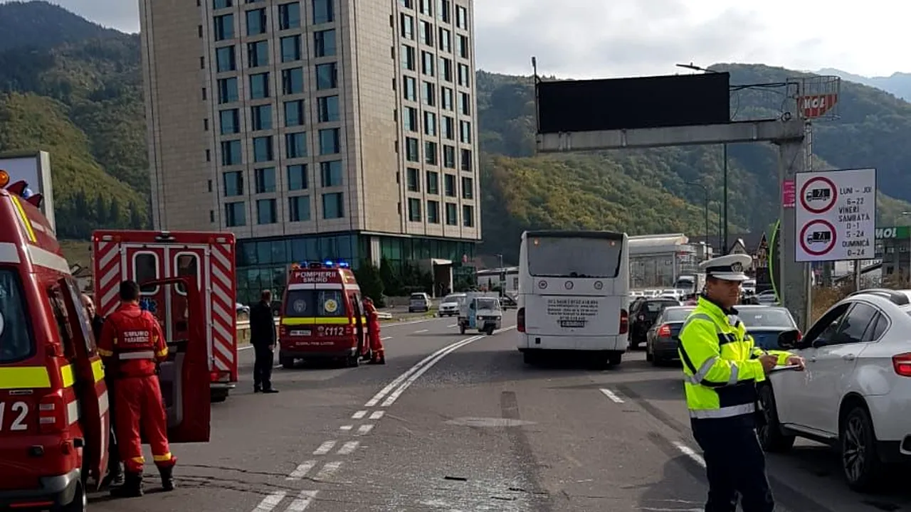 Impact puternic pe DN1: Trei persoane au fost rănite, între care şi un copil | FOTO