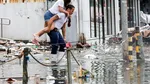 Taifunul Jangmi lovește sudul Japoniei. Avertisment pentru românii care călătoresc în zonă