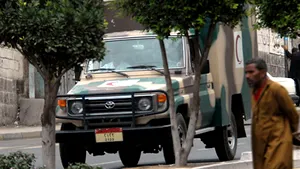 Atacul de la ambasada SUA din Yemen, soldat cu 16 morţi, revendicat de Jihadul Islamic