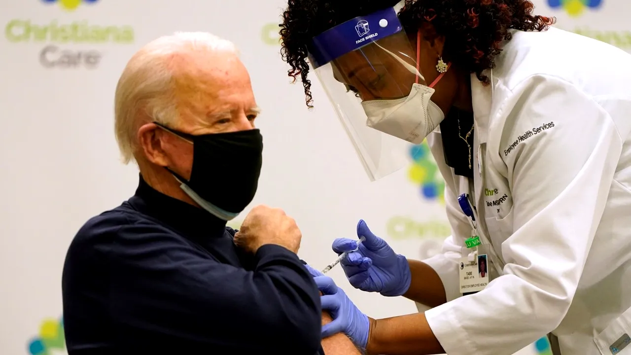 VIDEO Preşedintele-ales al SUA s-a vaccinat în direct la TV. Joe Biden a primit prima doză de ser 
