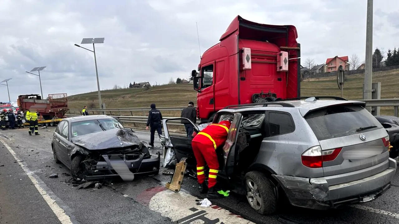 Intervenții de urgență în Suceava și Giurgiu după două accidente cu mai multe mașini