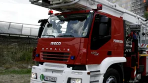 Iaşi: Explozie puternică, într-un bloc de garsoniere, două persoane fiind rănite