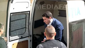 Fiul fostului procuror general al României către denunţătoarea sa: Dacă erai bărbat, te dezbrăcam