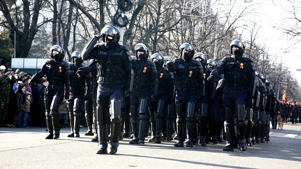 Restricţii de trafic în Capitală, pentru antrenamentele generale şi parada de 1 Decembrie / Programul măsurilor care limitează circulaţia