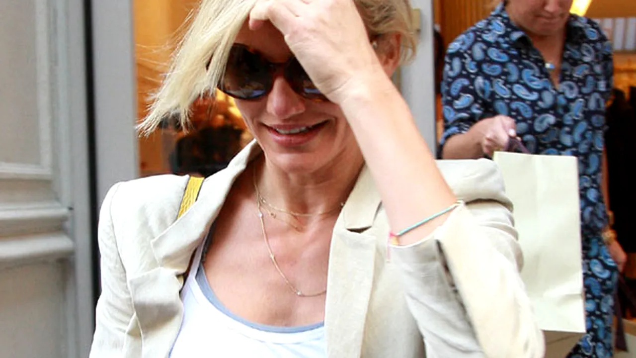 Cameron Diaz, fotografii provocatoare la 40 de ani - GALERIE FOTO