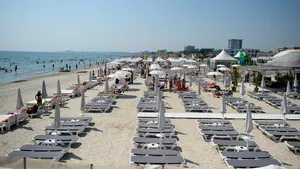 Litoral 2021. Sezonul pentru turişti va veni cu cearceaful pe plajele din Mamaia Nord