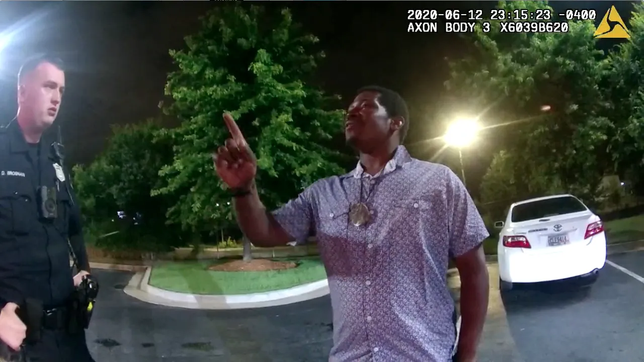 Poliţistul din Atlanta care l-a împuşcat pe Rayshard Brooks a fost pus sub acuzare/ Ofiţerul poate fi condamnat la închisoare pe viaţă dacă este găsit vinovat
