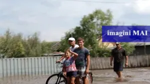 Alte 400 de persoane din judeţul Galaţi au fost evacuate din locuinţe, în urma unei noi viituri - VIDEO