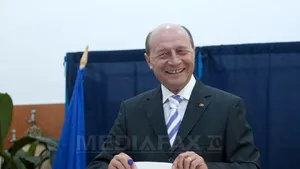 ALEGERI PREZIDENŢIALE, turul II. Preşedintele Traian Băsescu: Am votat împotriva instaurării unui regim discreţionar - FOTO