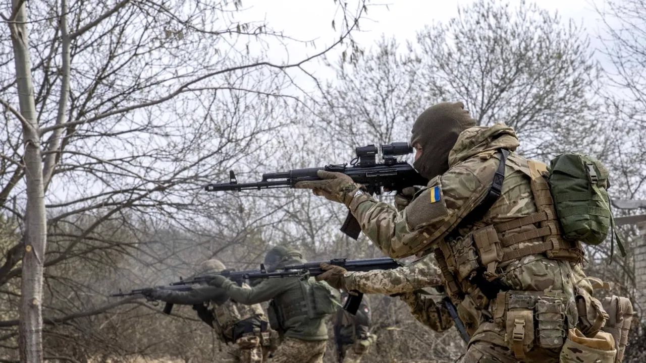 UE va analiza săptămâna viitoare opţiunile pentru o misiune de antrenare a militarilor ucraineni