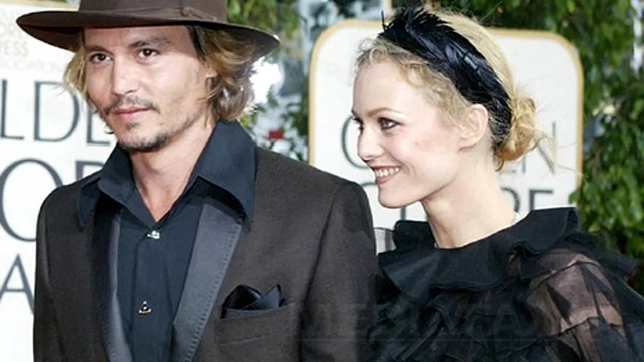 Compensaţii financiare pentru Vanessa Paradis în urma despărţirii de Johnny Depp. Câţi bani ar putea primi cântăreaţa
