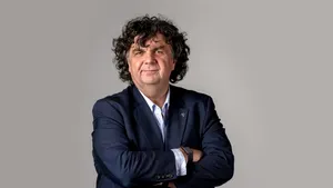 Analiză a pieței muncii în 2025: Trend ascendent în construcții, concedieri în automotive și IT